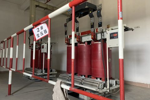广州白云机场干式变压器温控器