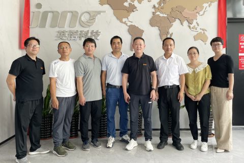 加强校企合作，共建产学共赢