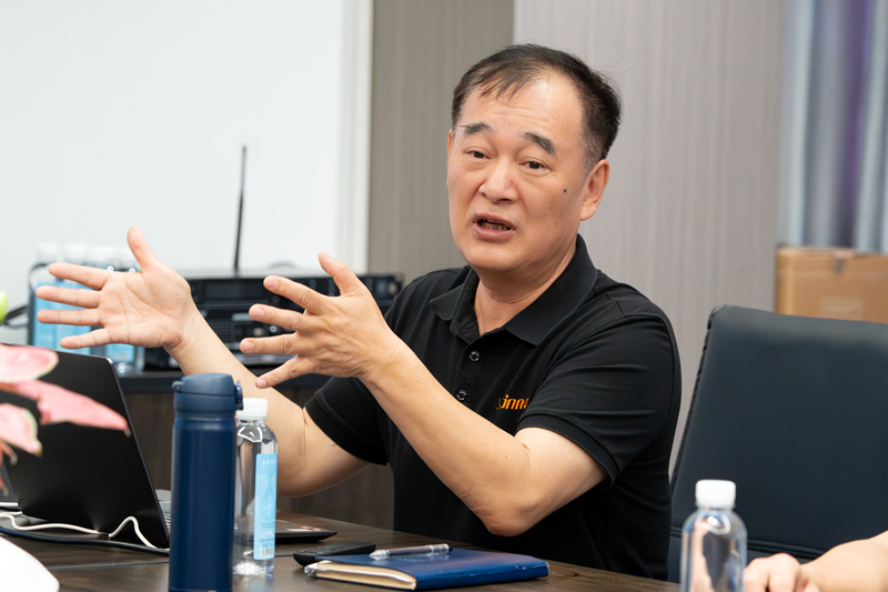 福建省工信厅、市科协领导莅临开云官方网页版官网指导慰问